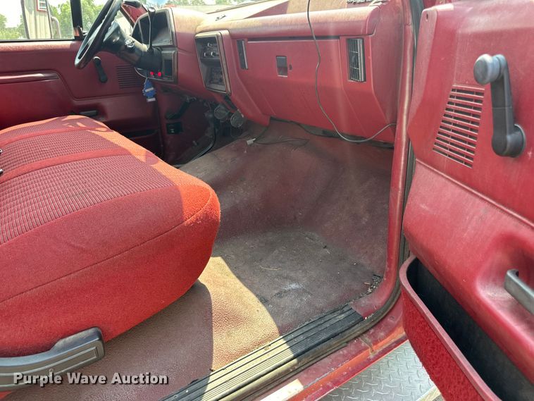 image for item LR9412 1988 Ford  F350 utility bed pickup truck