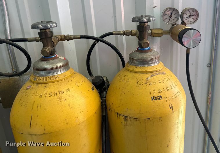 image for item LR9417 (4) oxygen tanks 