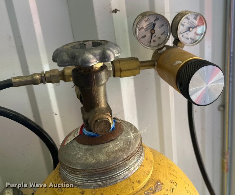 image for item LR9417 (4) oxygen tanks 