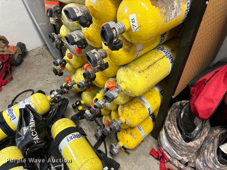 image for item LR9418 Approximately 35 oxygen tanks