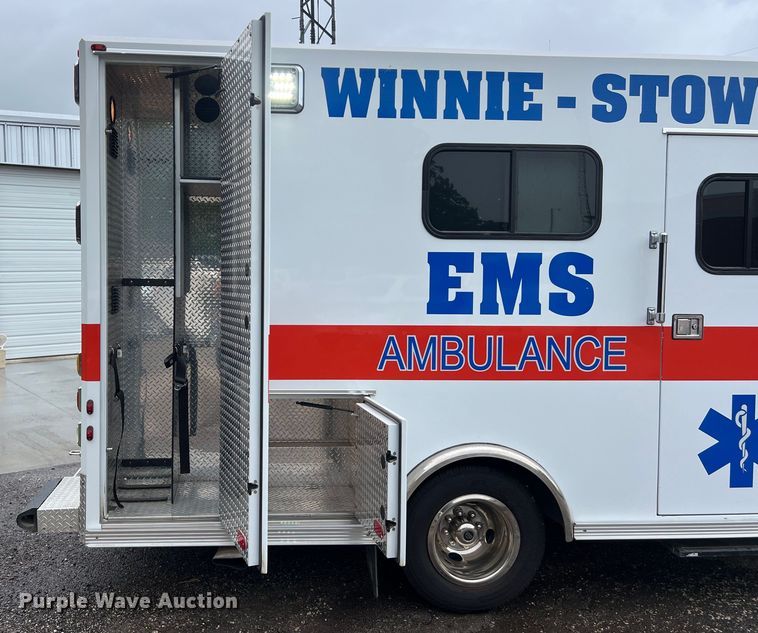 image for item LV9027 2015 Chevrolet  4500 ambulance