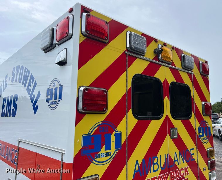 image for item LV9027 2015 Chevrolet  4500 ambulance