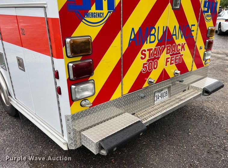 image for item LV9027 2015 Chevrolet  4500 ambulance