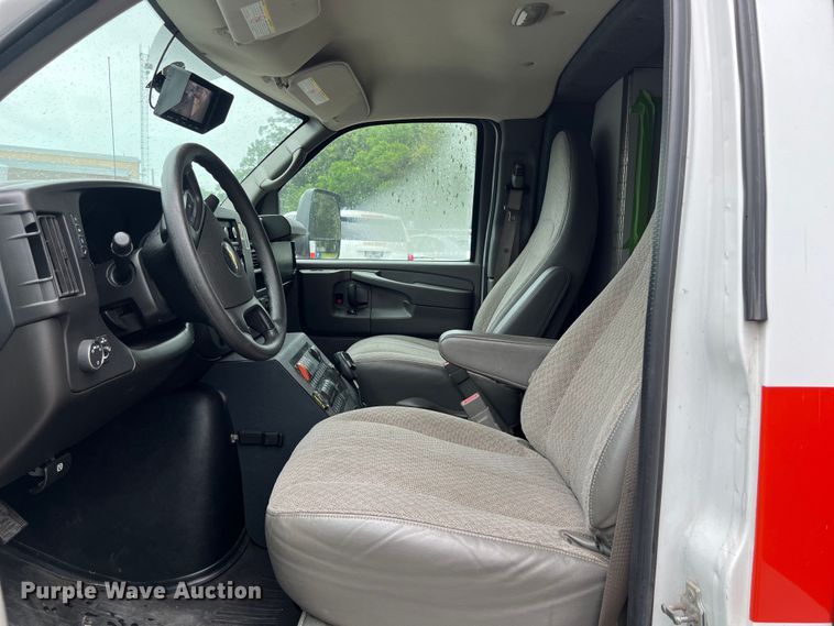 image for item LV9027 2015 Chevrolet  4500 ambulance