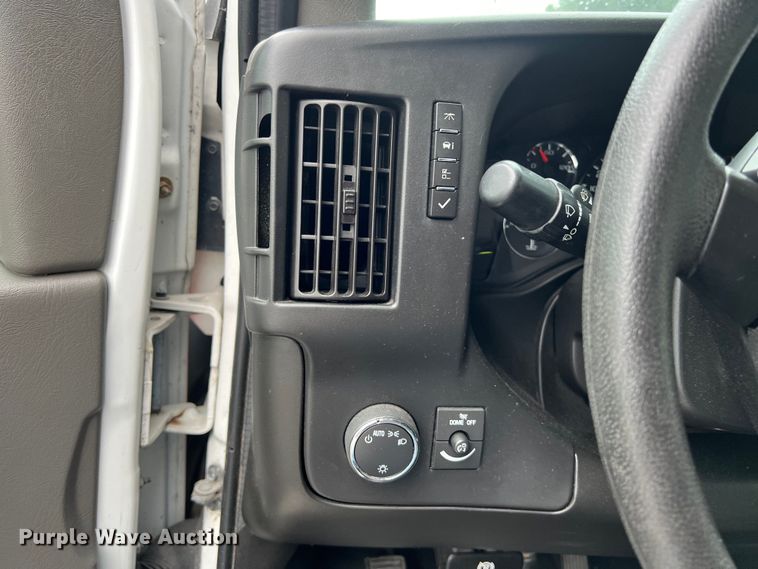 image for item LV9027 2015 Chevrolet  4500 ambulance