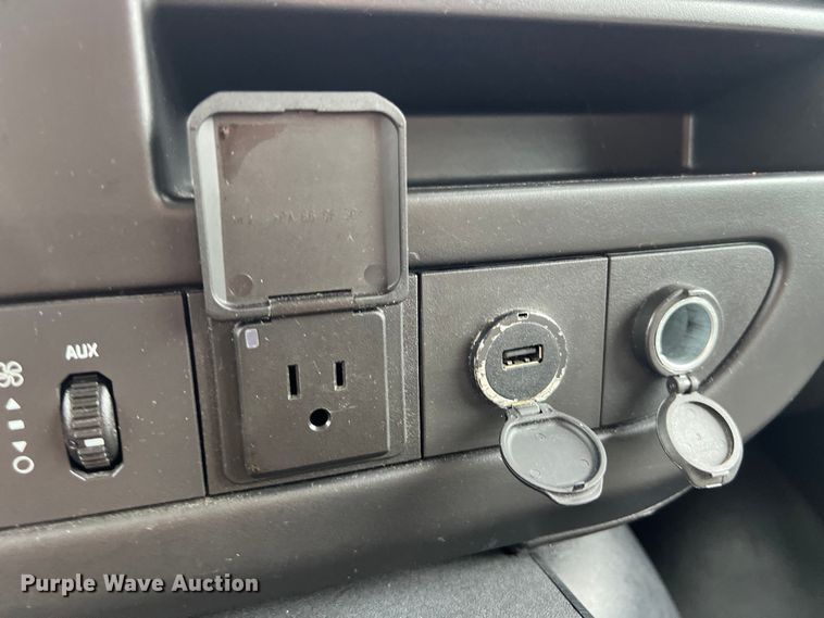 image for item LV9027 2015 Chevrolet  4500 ambulance