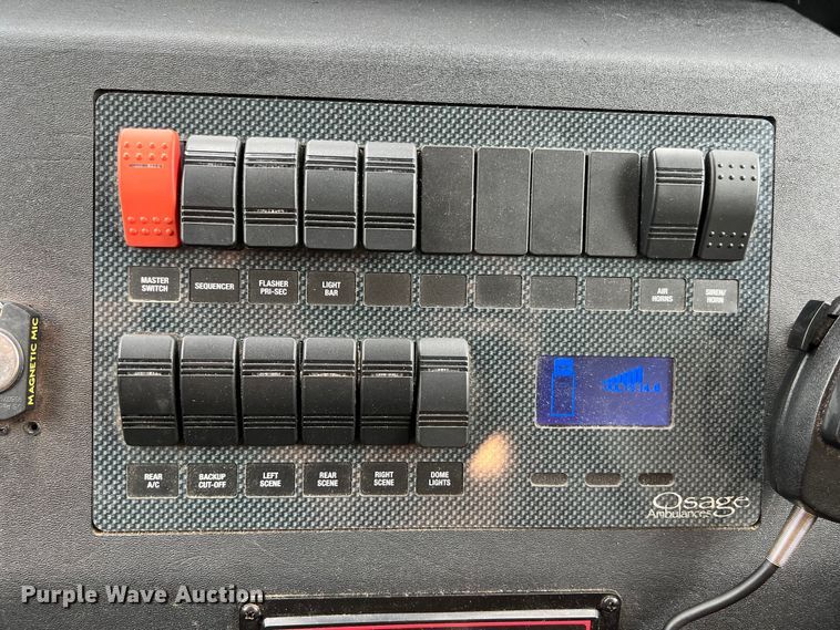 image for item LV9027 2015 Chevrolet  4500 ambulance