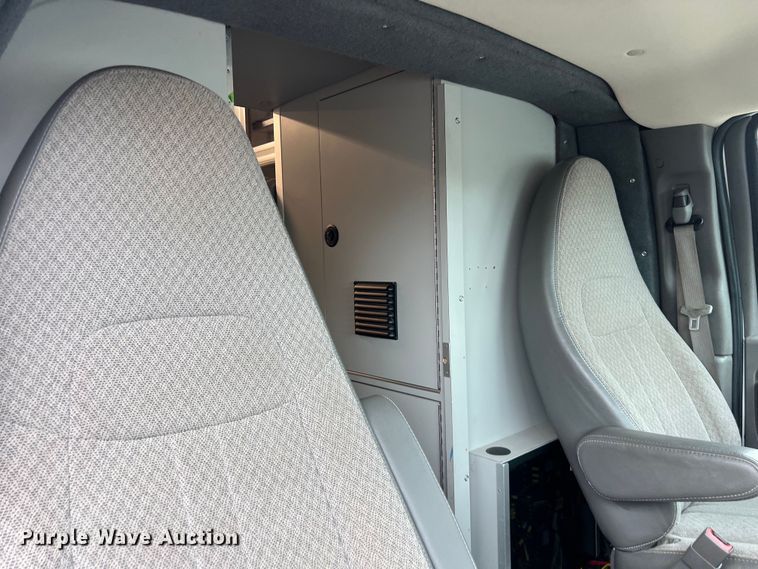 image for item LV9027 2015 Chevrolet  4500 ambulance