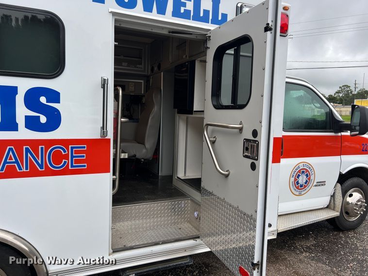 image for item LV9027 2015 Chevrolet  4500 ambulance