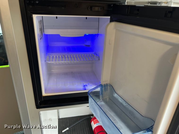 image for item LV9027 2015 Chevrolet  4500 ambulance