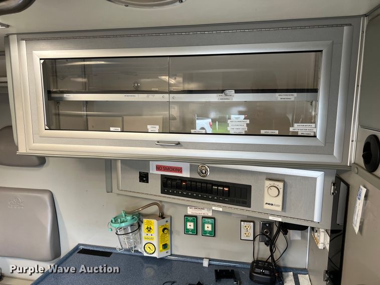 image for item LV9027 2015 Chevrolet  4500 ambulance