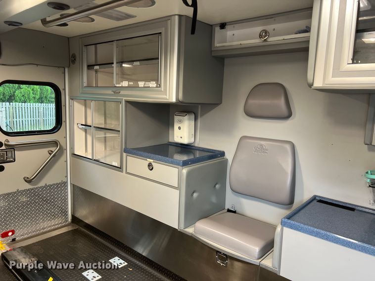 image for item LV9027 2015 Chevrolet  4500 ambulance