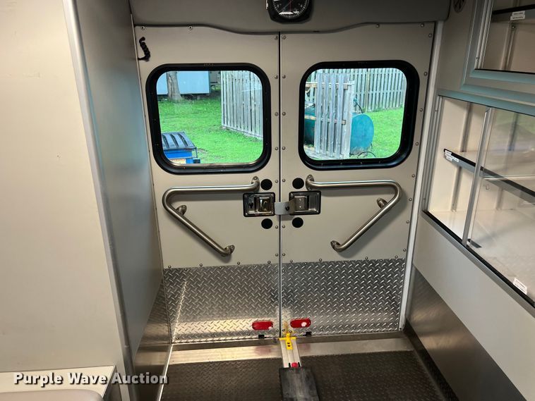 image for item LV9027 2015 Chevrolet  4500 ambulance