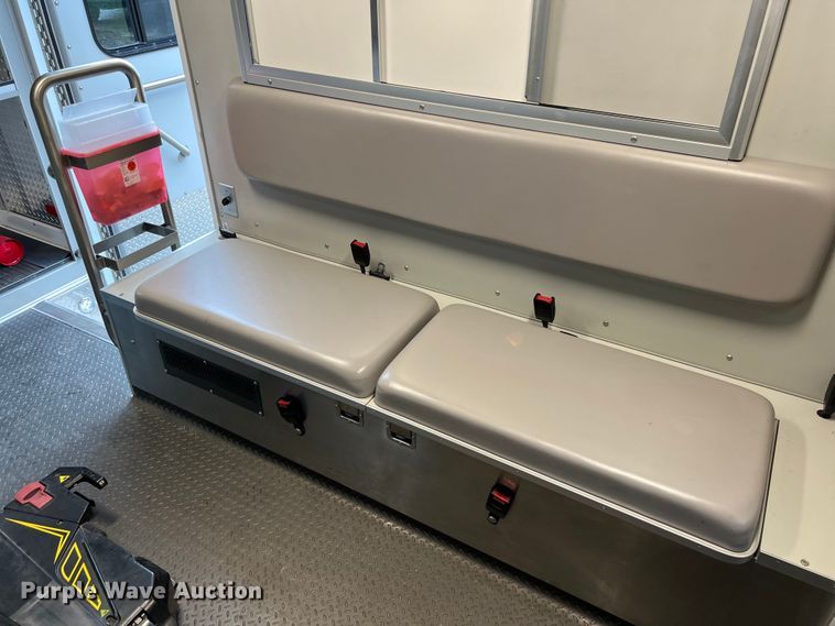 image for item LV9027 2015 Chevrolet  4500 ambulance