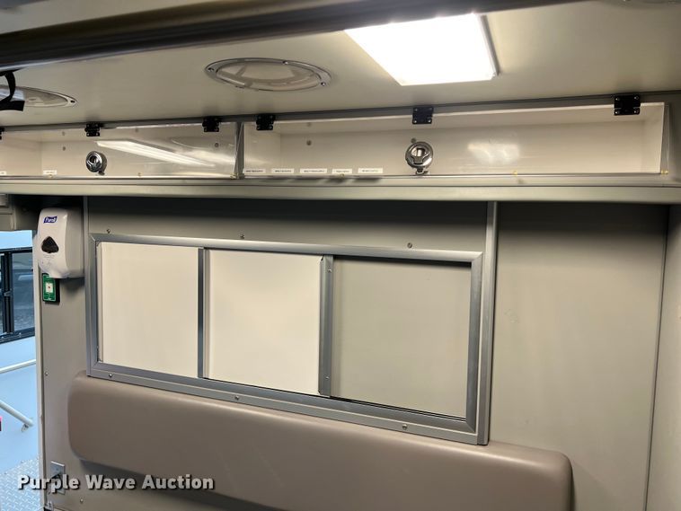 image for item LV9027 2015 Chevrolet  4500 ambulance