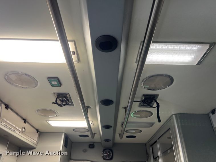 image for item LV9027 2015 Chevrolet  4500 ambulance