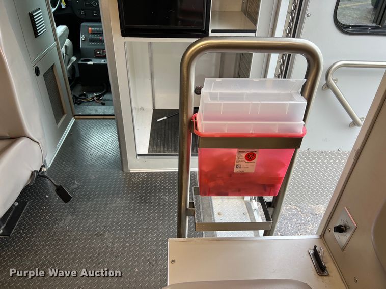 image for item LV9027 2015 Chevrolet  4500 ambulance