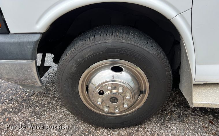 image for item LV9027 2015 Chevrolet  4500 ambulance