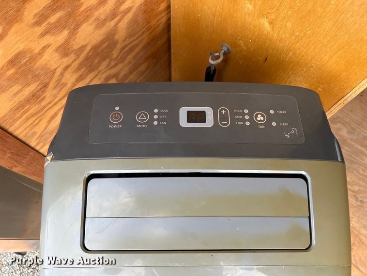 image for item LV9028 2012 Haulmark PPT7X14DT2 enclosed cargo trailer