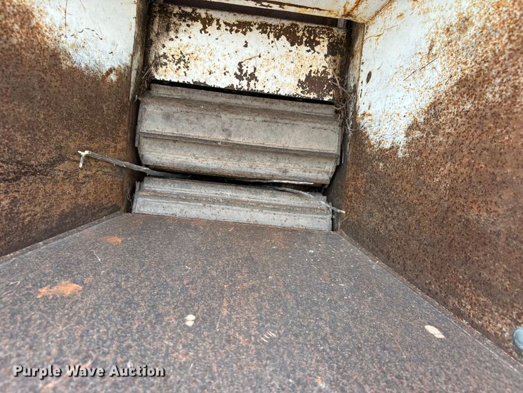 image for item MU9800 1990 Bandit 200+ wood chipper