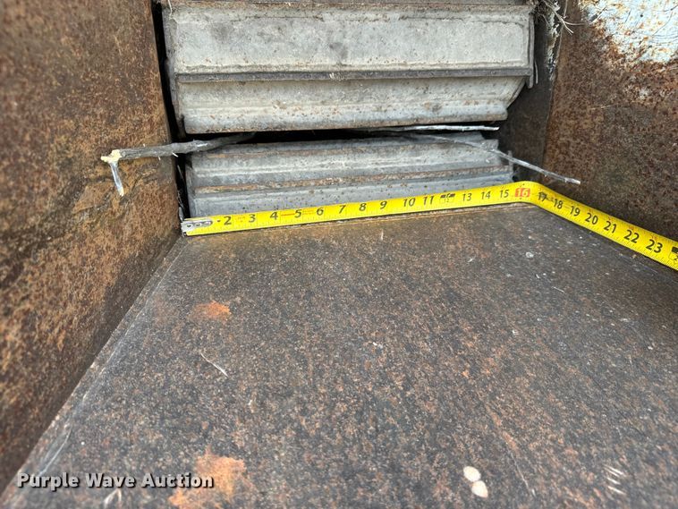 image for item MU9800 1990 Bandit 200+ wood chipper