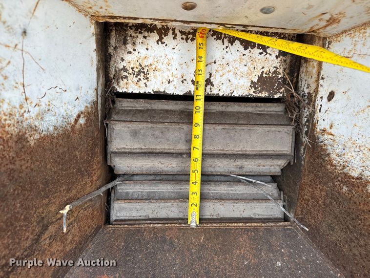 image for item MU9800 1990 Bandit 200+ wood chipper