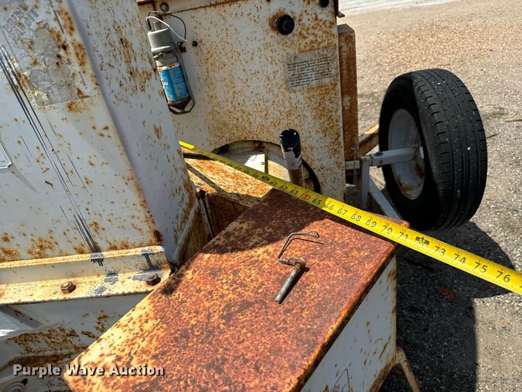 image for item MU9800 1990 Bandit 200+ wood chipper