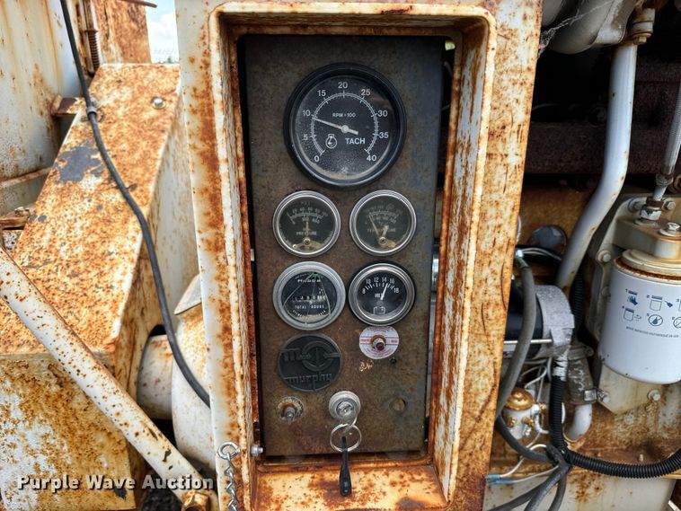 image for item MU9800 1990 Bandit 200+ wood chipper