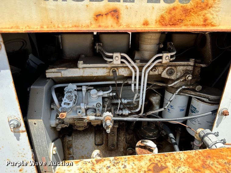 image for item MU9800 1990 Bandit 200+ wood chipper