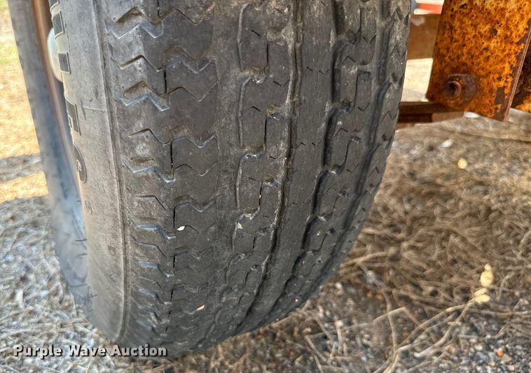 image for item MU9800 1990 Bandit 200+ wood chipper