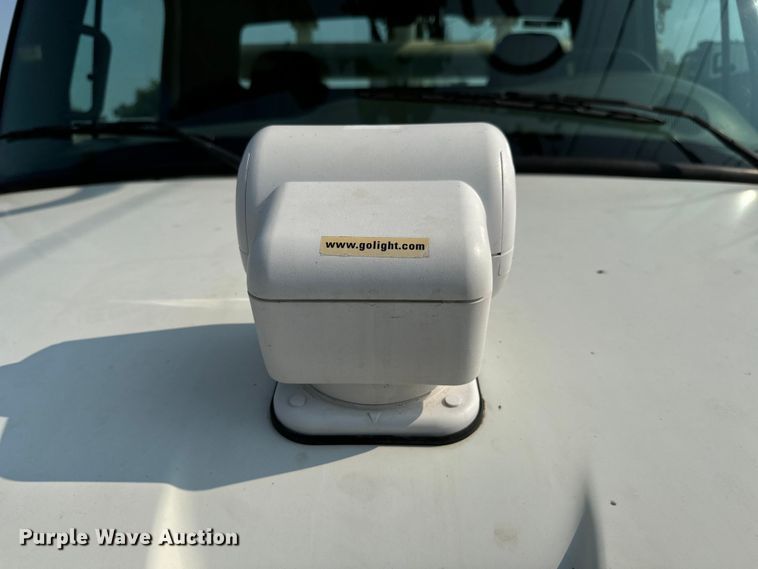 image for item MV9007 2005 Freightliner  Business Class M2 digger derrick truck