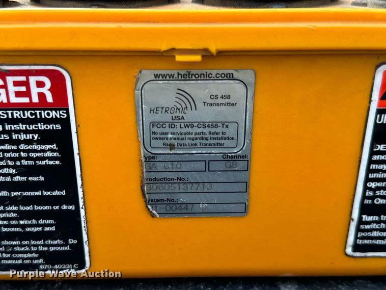 image for item MV9007 2005 Freightliner  Business Class M2 digger derrick truck