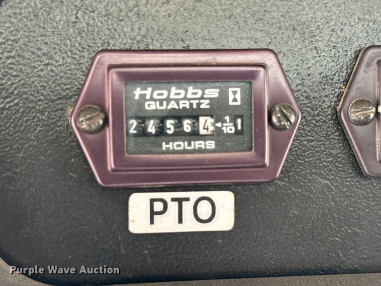 image for item MV9007 2005 Freightliner  Business Class M2 digger derrick truck