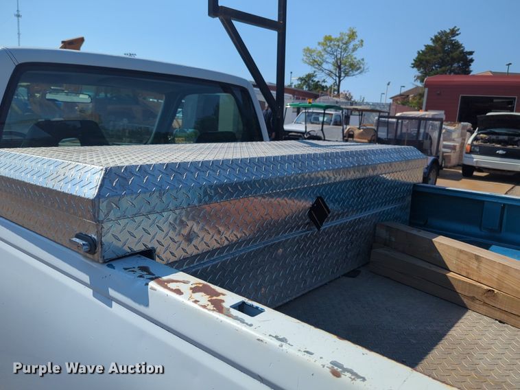 image for item NG9988 1993 Chevrolet  C1500 pickup truck