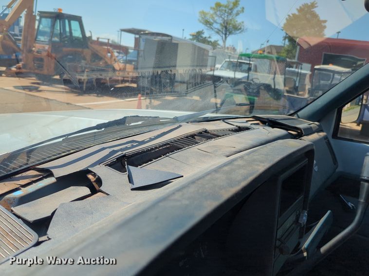 image for item NG9988 1993 Chevrolet  C1500 pickup truck