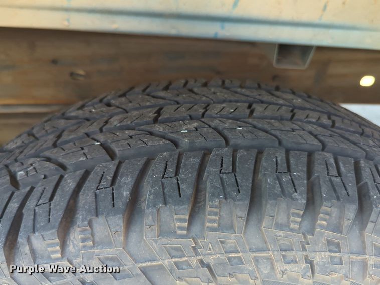 image for item NG9988 1993 Chevrolet  C1500 pickup truck