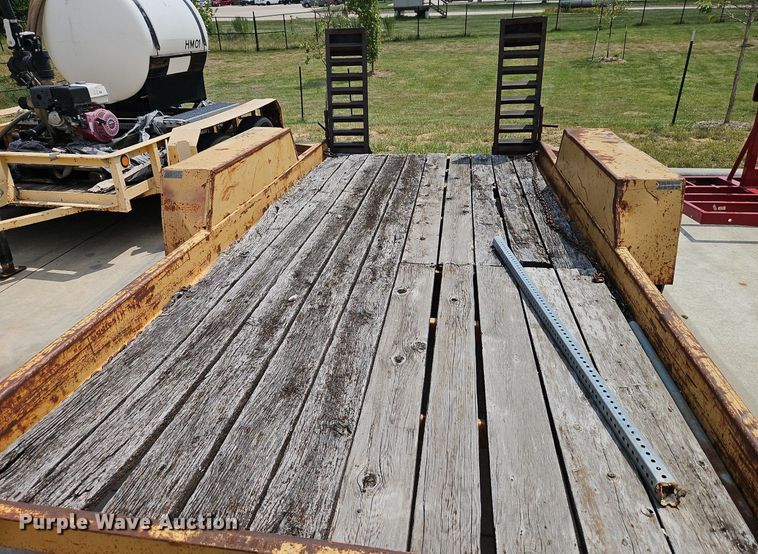 image for item NL9112 1997 Redi Haul equipment trailer