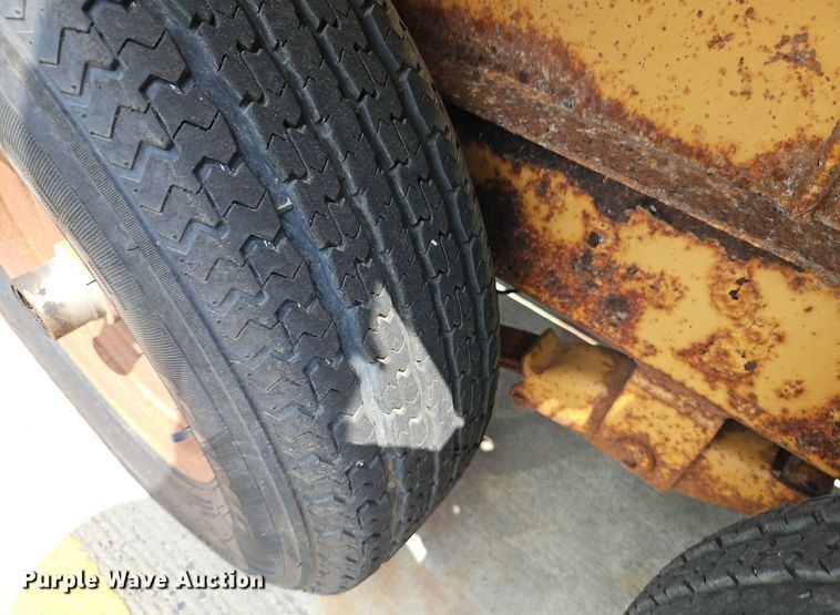 image for item NL9112 1997 Redi Haul equipment trailer