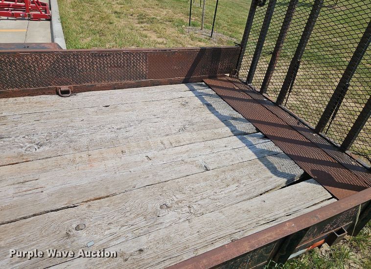 image for item NL9117 1988 Starlight 2235A equipment trailer