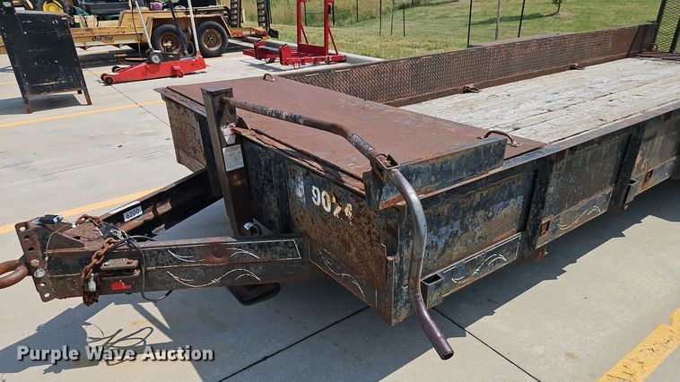 image for item NL9117 1988 Starlight 2235A equipment trailer