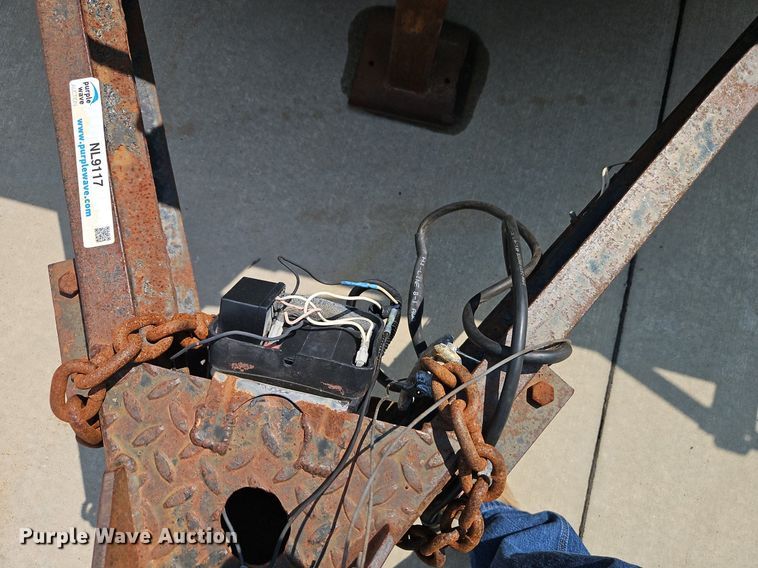 image for item NL9117 1988 Starlight 2235A equipment trailer