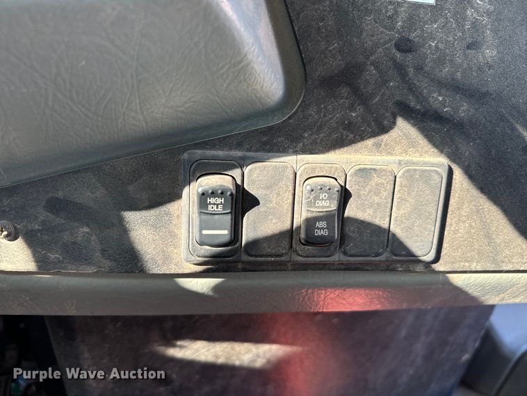 image for item NQ9690 2008 Blue Bird Vision school bus