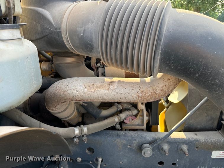 image for item NQ9690 2008 Blue Bird Vision school bus