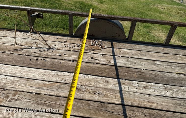 image for item NQ9701 2010 Big Tex utility trailer