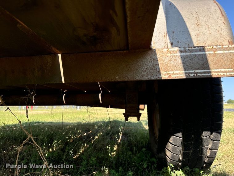 image for item NQ9701 2010 Big Tex utility trailer