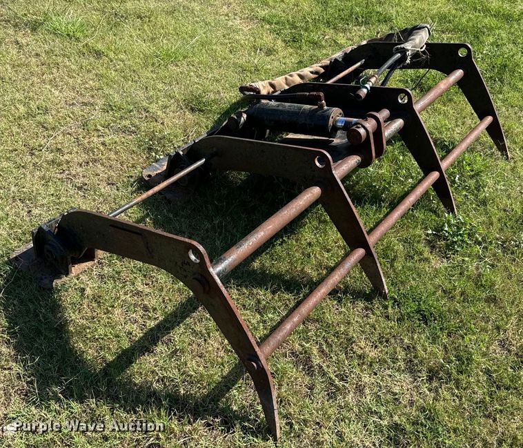image for item NQ9702 Backhoe grapple