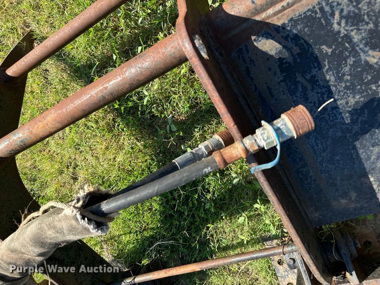 image for item NQ9702 Backhoe grapple