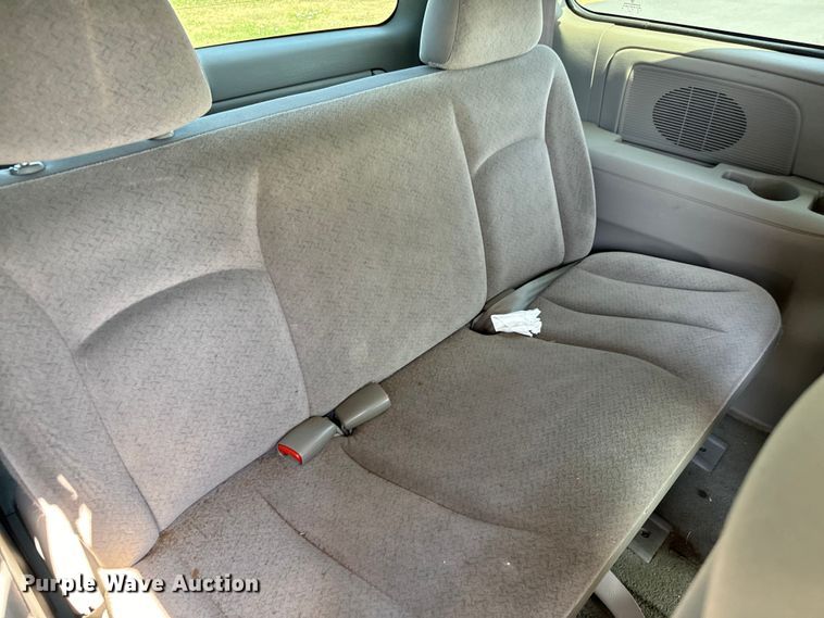 image for item NQ9704 2003 Dodge Caravan van