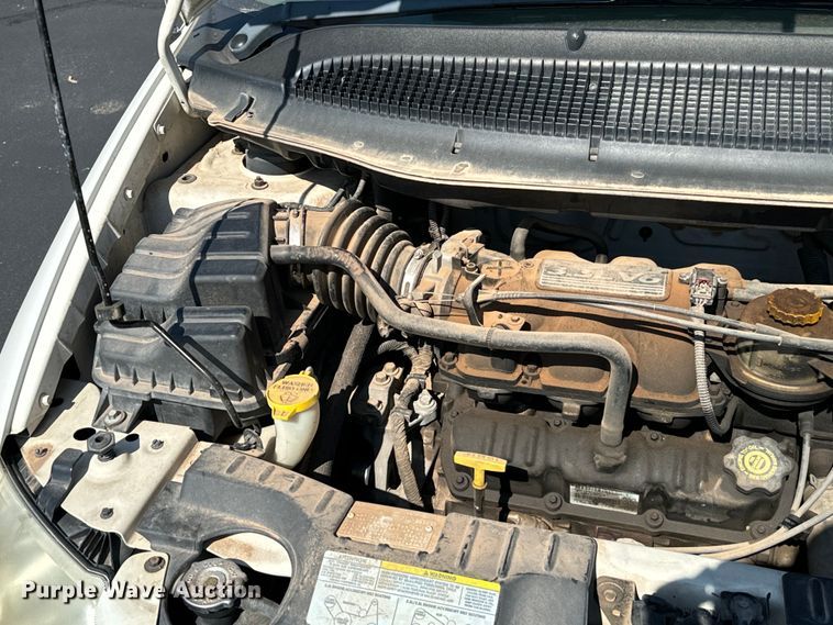 image for item NQ9704 2003 Dodge Caravan van