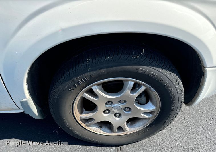 image for item NQ9704 2003 Dodge Caravan van